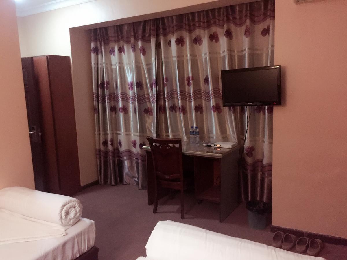 New Yuetan Hotel Дар-ес-Салам Екстер'єр фото