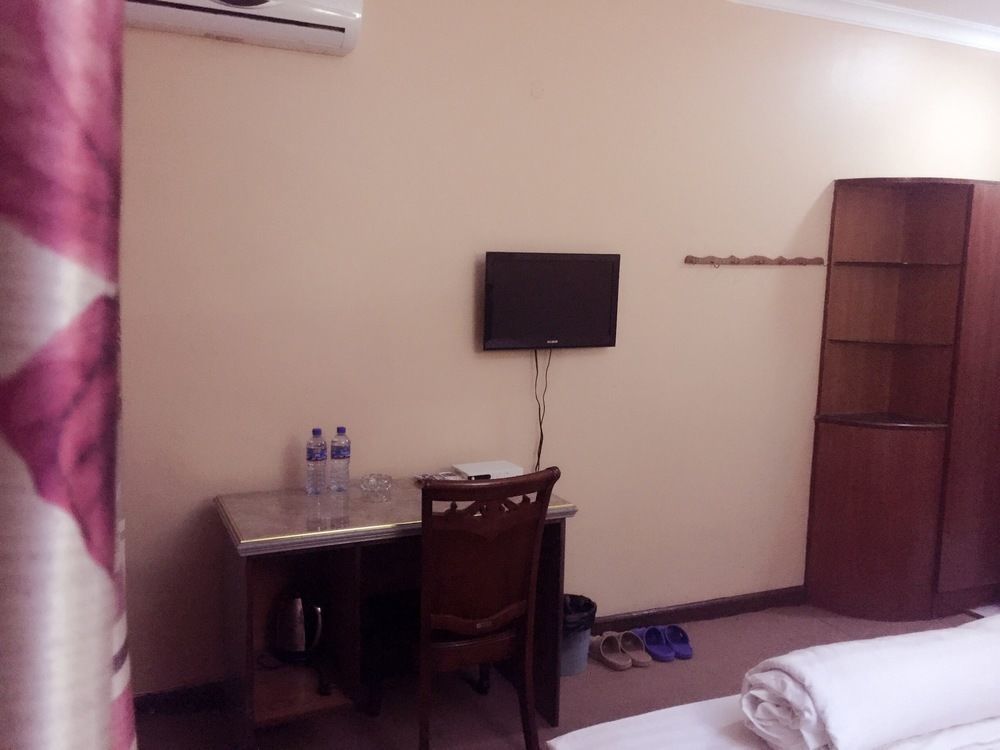 New Yuetan Hotel Дар-ес-Салам Екстер'єр фото