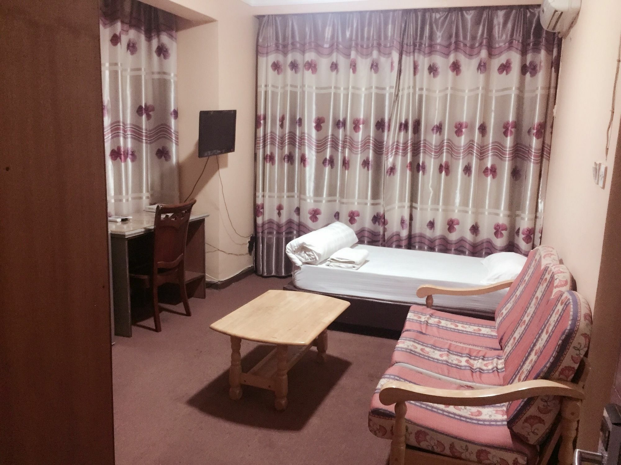 New Yuetan Hotel Дар-ес-Салам Екстер'єр фото